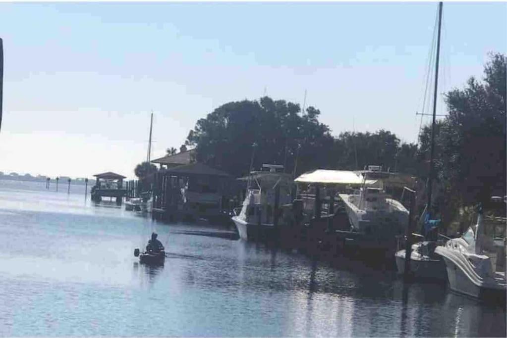 Exclusive Canal Home & Dock In Gulf Breeze Εξωτερικό φωτογραφία