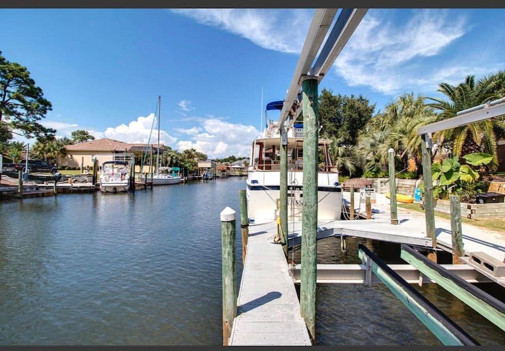 Exclusive Canal Home & Dock In Gulf Breeze Εξωτερικό φωτογραφία